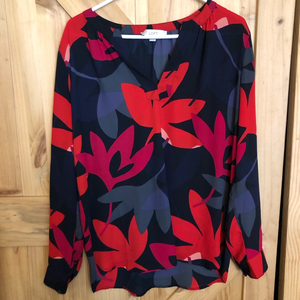 LOFT Red & Navy Floral V-Neck Long-Sleeve Blouse Womens M